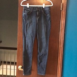 Women’s skinny jeans